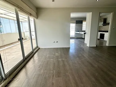 En Ventadepartamento Triplex En La Mejor Zona De Vallecito. Arequipa