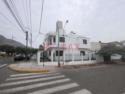 Venta de Casa en La Molina - Lima 4 Dormitorios
