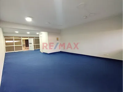 Oficina / Local En Alquiler En Centro Empresarial –🏢 Oficina 202 - Piura 60 M2