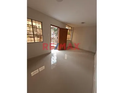 Alquiler Departamentto Remodelado Frente A Parque Distrito De Rimac