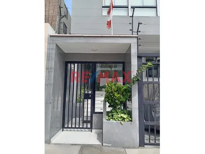Departamento En Alquiler En La Urb. La Calera Dela Merced