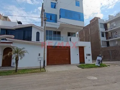 Departamento En Alquiler Urb Pte Blanco