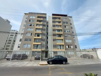 Departamento en venta · Jirón Combate de Angamos, Santiago de Surco · 79 m², 3 dorm.