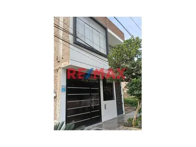 🏡 Se Vende Casa   ¡Gran Oportunidad De Inversión En Urb. Santa Rosa – La Victoria! 🔑✨