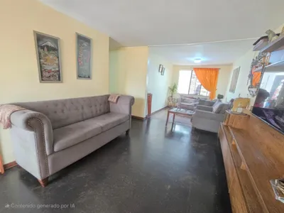 Venta de Casa en Ate - Lima 4 Dormitorios