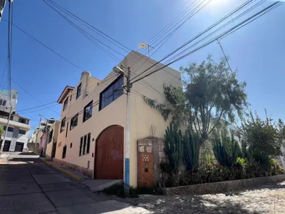 Venta de Casa en Yanahuara - Arequipa 4 Dormitorios 