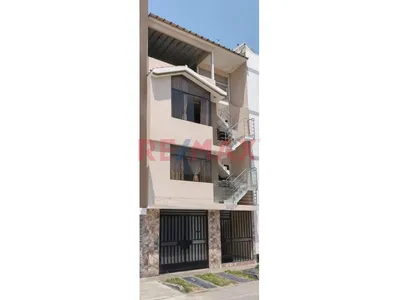 Linda Casa En Venta Urb San Isidro
