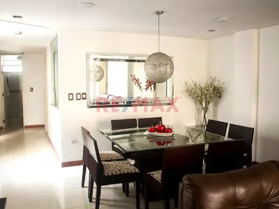 Departamento en venta · Av. Prol. Javier Prado Este 9051, Ate · 270 m², 5 dorm.