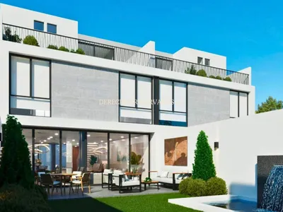 Venta de Casa en La Molina - Lima 4 Dormitorios