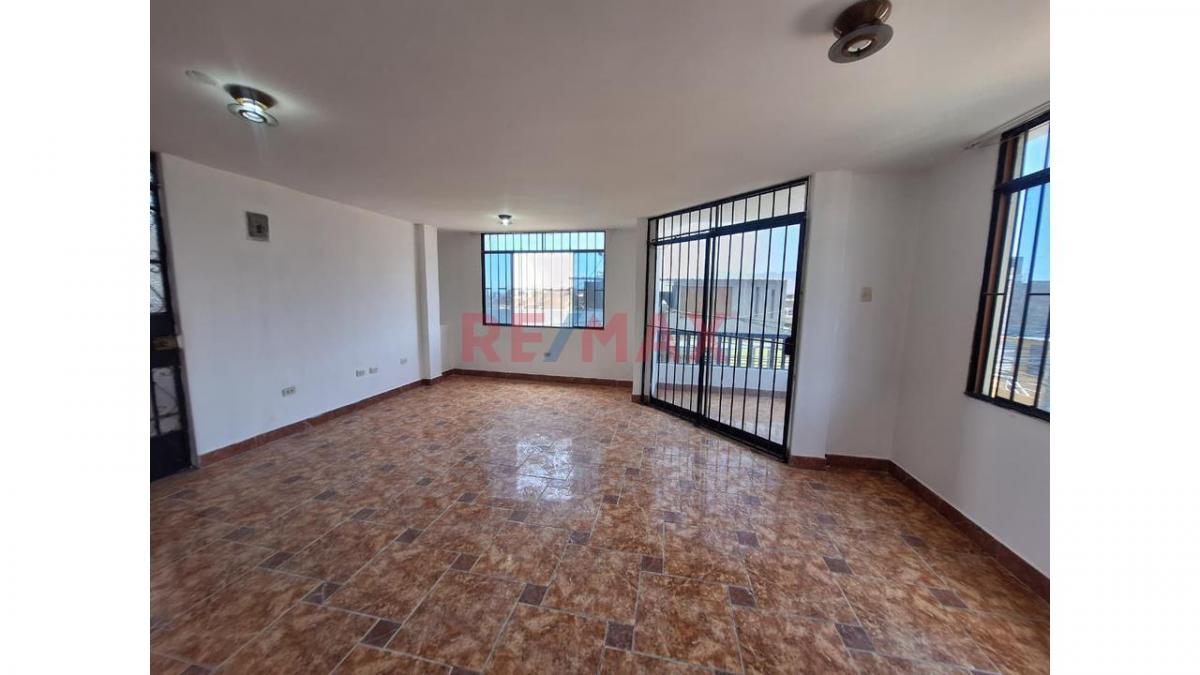 Venta de Departamento en Comas - Lima 3 Dormitorios 