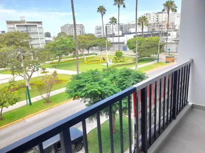 Venta de Departamento en Santiago de Surco - Lima 3 Dormitorios