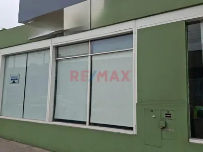 Local Comercial En Alquiler – Av. Aviación Cdra. 47, Higuereta | 100 M²