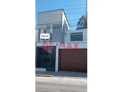 🏢 Oficina En Estreno – Av. Venezuela