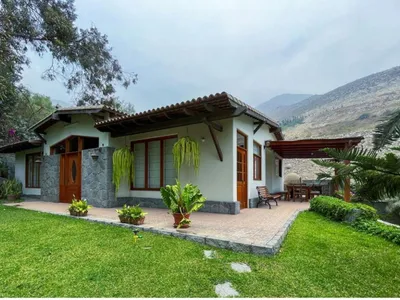 Venta de Casa en Chaclacayo - Lima 4 Dormitorios 