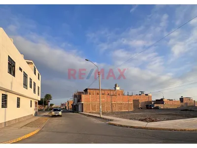 Precio De Ocasión Terreno 132 M2 En Urb Las Palmeras, Barranca