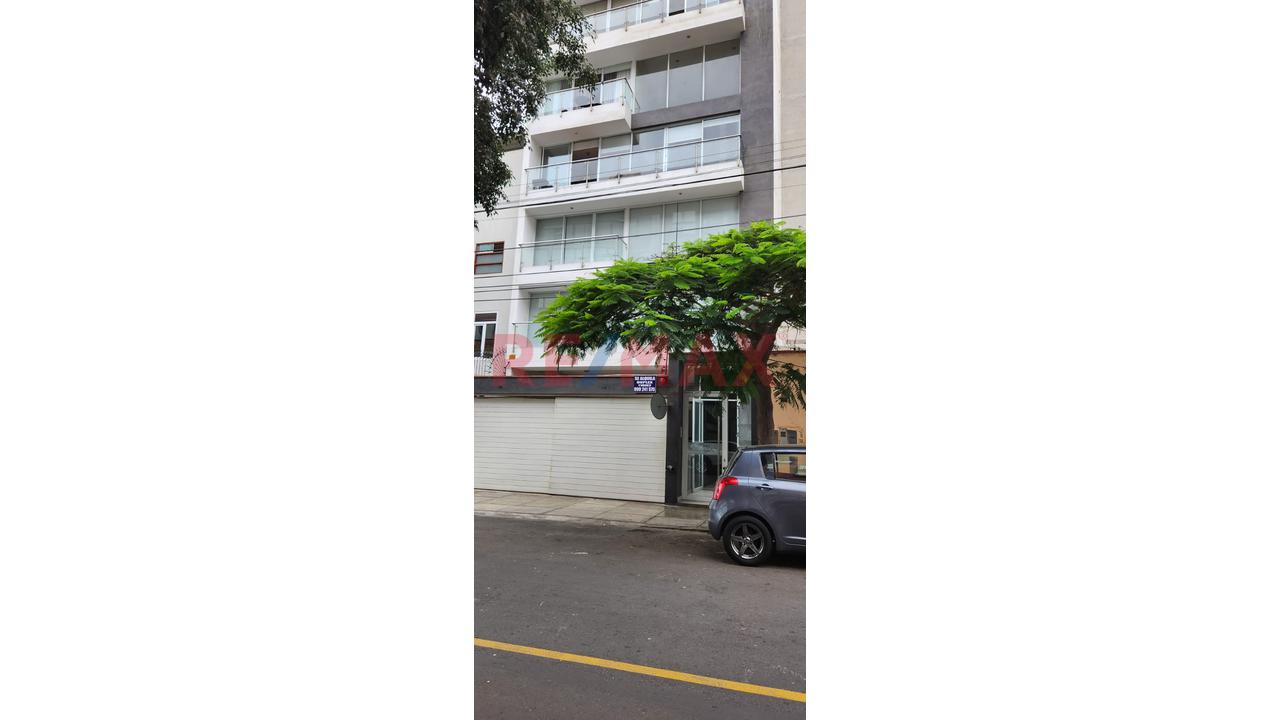 Departamento En Venta En Calle Madrid Miraflores