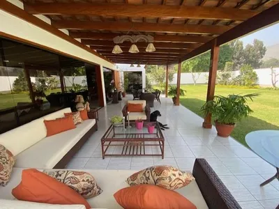 Venta de Casa en La Molina - Lima 4 Dormitorios