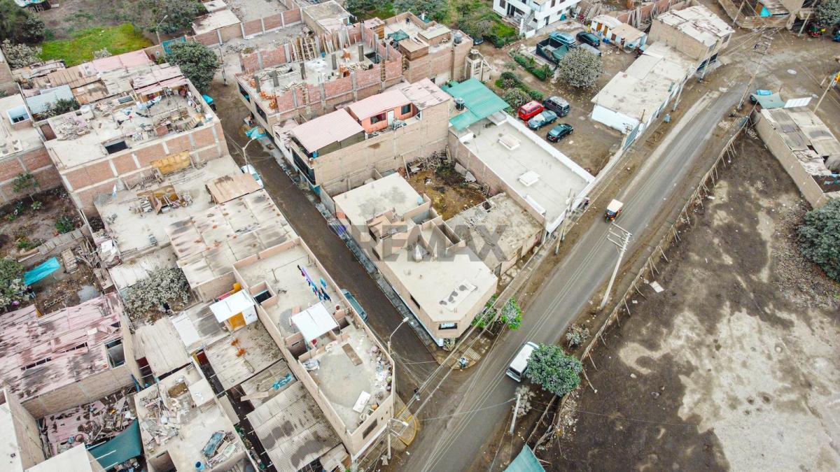 Venta de Casa en Puente Piedra - Lima 5 Dormitorios 