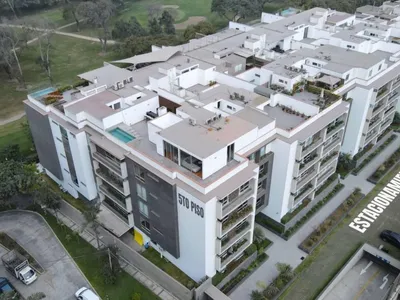 Venta de Departamento en Santiago de Surco - Lima 4 Dormitorios