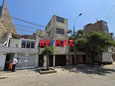 ¡Venta De Ocasión! En Urb. San Diego - Smp. Casa De 5 Pisos