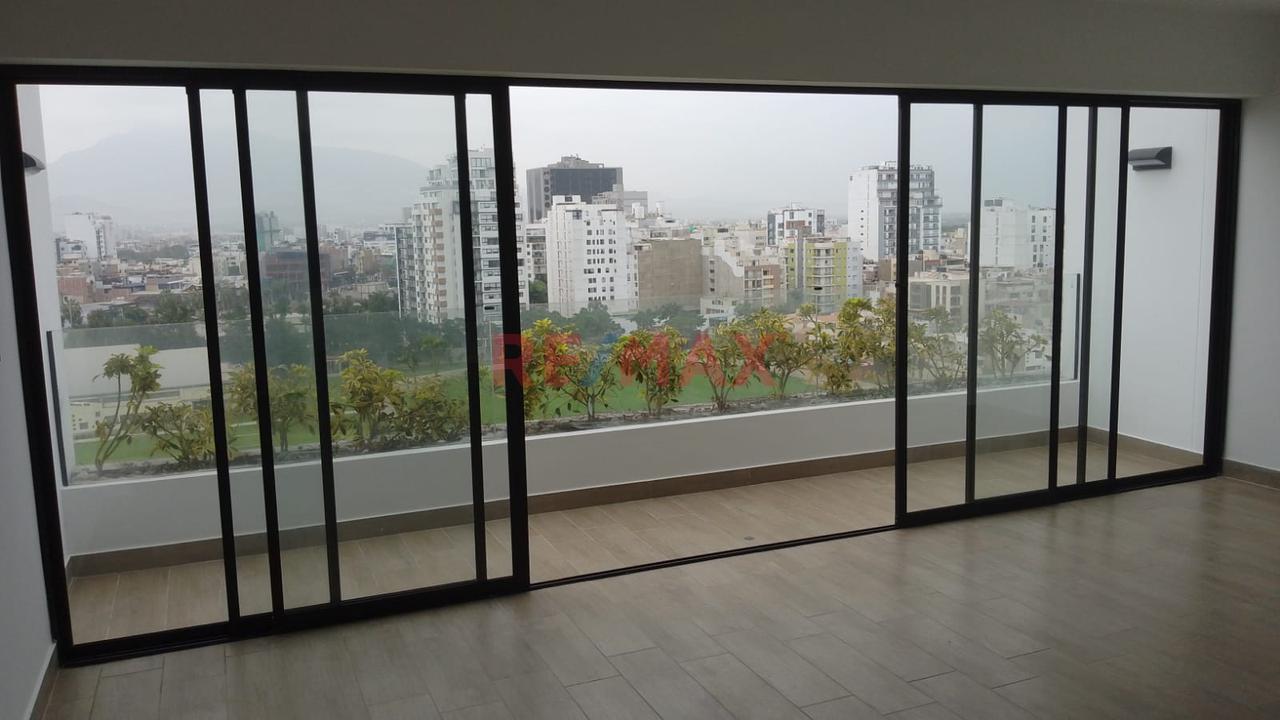 ✨ Vive En La Exclusiva Urb. California | ¡Listo Para Mudarte! 🏡