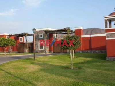 Vendo Terreno De 1,500 M2  Ideal Para Casa De Campo En El Exclusivo Condominio Las Colinas De Puerto Viejo, Km 73.5 De La Panamericana Sur.