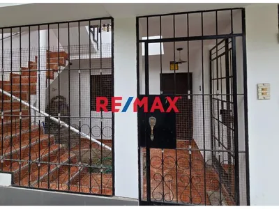 Alquiler De Departamento En Primer Piso