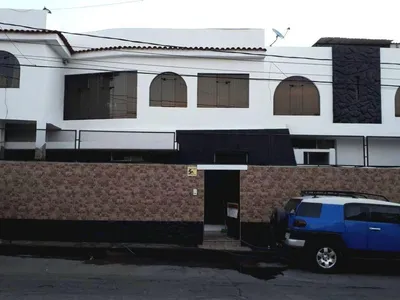 Alquiler de Casa en Paucarpata - Arequipa 6 Dormitorios 