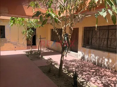 Vendo Casa A Precio De Terreno En Excelente Ubicación De Mariano Melgar