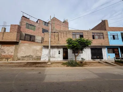 Venta de Casa en San Martín de Porres - Lima 5 Dormitorios 