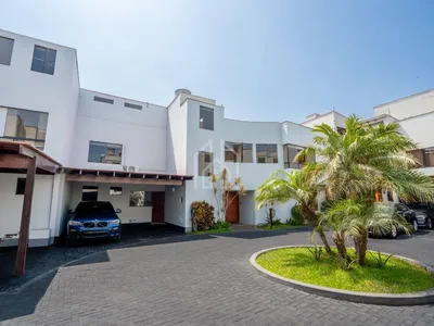 Venta de Casa en Santiago de Surco - Lima 3 Dormitorios