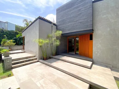 Venta de Casa en Santiago de Surco - Lima 4 Dormitorios
