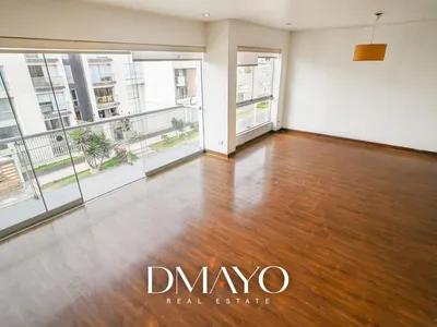 Venta de Departamento en Santiago de Surco - Lima 4 Dormitorios