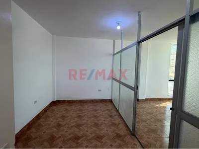 Alquiler De Oficina En El Centro De Chiclayo 2Do Piso