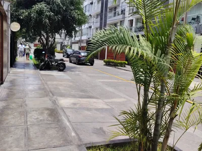 La Calera Surquillo limite San Borja calle tranquila 2 dormitorios 70m2 moderno
