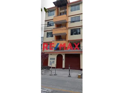 Venta De Departamento Triplex  -  Urb. Villa Jardin - San Luis