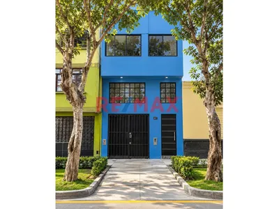 Casa De 4 Pisos En Venta En Santa Beatriz - Excelente Oportunidad De Inversion