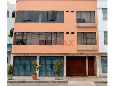 En Venta Duplex Amplio Y Funcional En Una Ubicacion Estrategica De La Molina