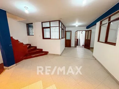 Venta de Casa en San Juan de Miraflores - Lima 7 Dormitorios 