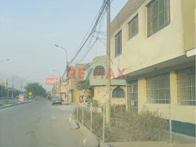 Local En Alquiler Frente Avenida - Chaclacayo