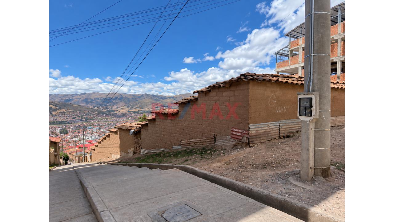 🏡✨ ¡Propiedad En Esquina Con Vista Panorámica En Cusco!