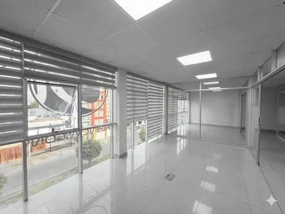 Alquiler de Oficina en - Trujillo 0 Dormitorio 