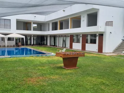 Casa en venta · Huaral · 389 m², 8 dorm.