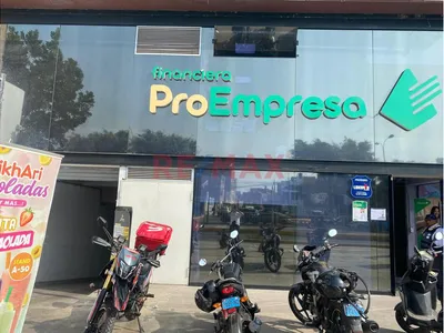 Bellavista  Venta De  Local Comercial De 185 M2 En 1Er, 2Do Y 3Er Piso De Un Edificio Bien Ubicado En La Av Colonial A 2 Cuadras De Faucett