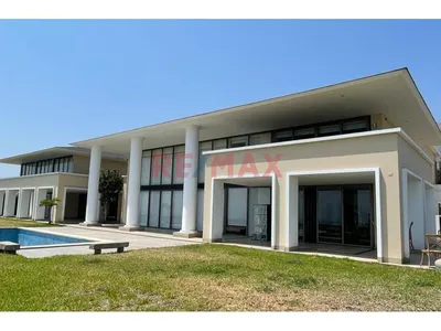 Exclusiva Casa En Los Lagos – Salaverry ✨