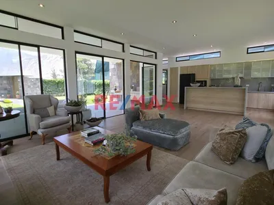 Venta Casa De Estreno Con Piscina En Condominio La Quebrada – Cieneguilla