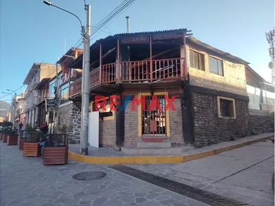 Alquilo Local Comercial Primer Piso Con Opcion A Alquilar El 100% De La Propiedad En La Plaza De Chivay
