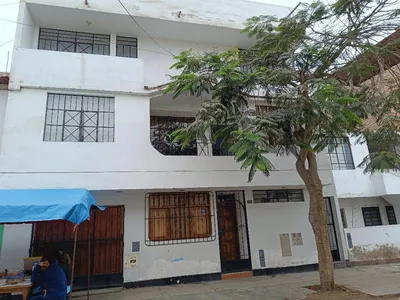 Venta de Casa en San Juan de Miraflores - Lima 6 Dormitorios 