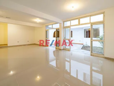🏡 𝐀𝐌𝐏𝐋𝐈𝐎 𝐃𝐄𝐏𝐀𝐑𝐓𝐀𝐌𝐄𝐍𝐓𝐎 𝐄𝐍 𝐏𝐑𝐈𝐌𝐄𝐑 𝐏𝐈𝐒𝐎 𝐂𝐎𝐍 𝐏𝐀𝐓𝐈𝐎 𝐲 𝐉𝐀𝐑𝐃𝐈́𝐍 – 𝐂𝐎𝐕𝐈𝐌𝐀, 𝐋𝐀 𝐌𝐎𝐋𝐈𝐍𝐀 🌳