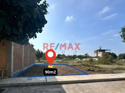 ¡Oportunidad Única En Casa Blanca - Jose Leonardo Ortiz-Terreno 90M2!